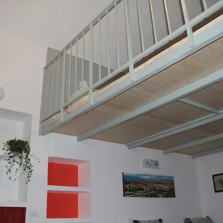 Roomto * Turin