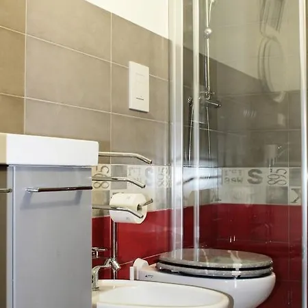 Roomto *